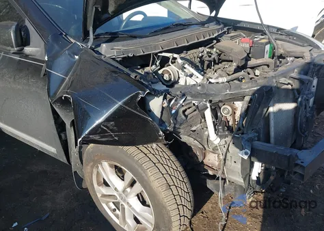 2013 Nissan Rogue Sv z USA, uszkodzony, nr VIN JN8AS5MV7DW121438